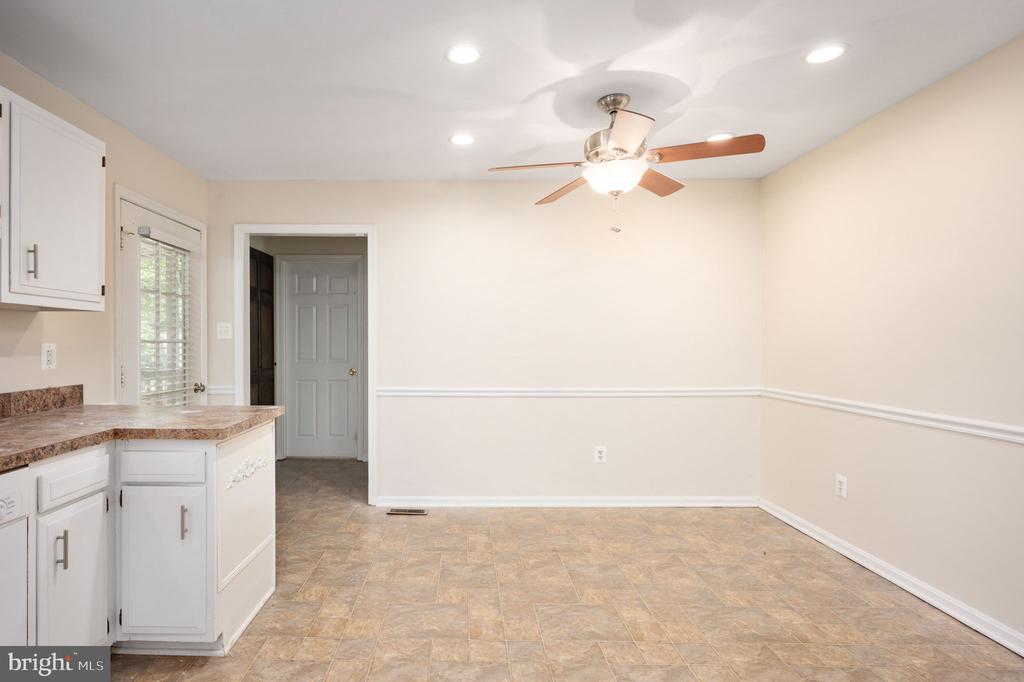 411 Mahogany Ln