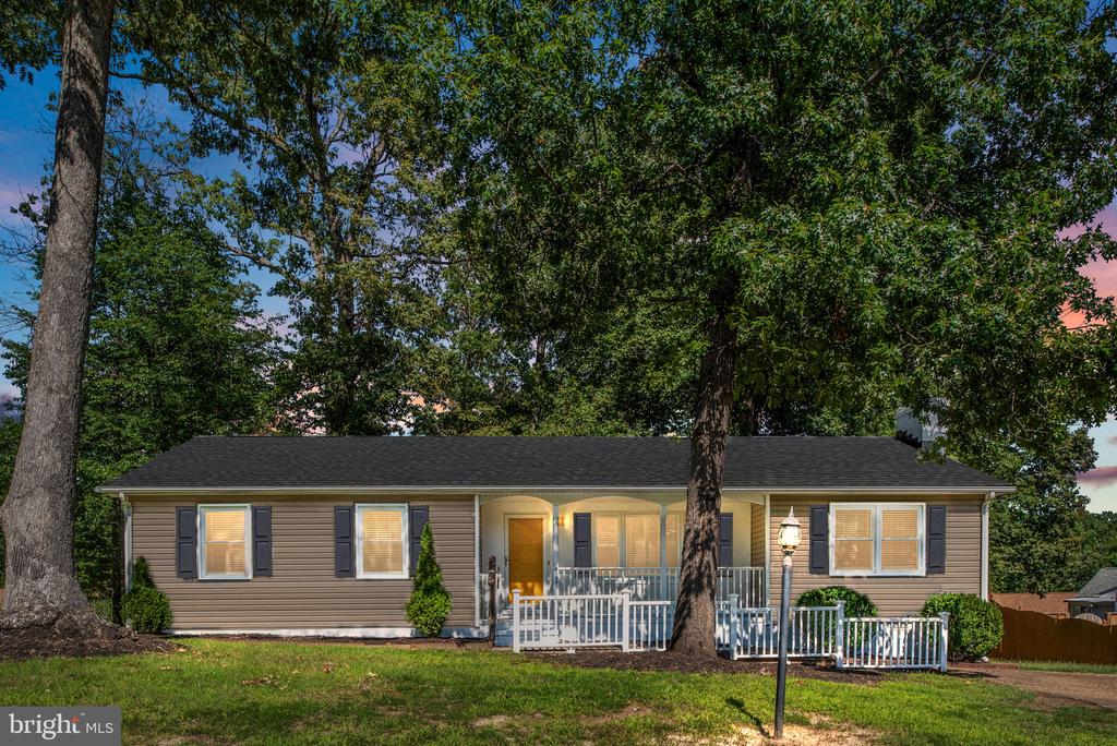 411 Mahogany Ln