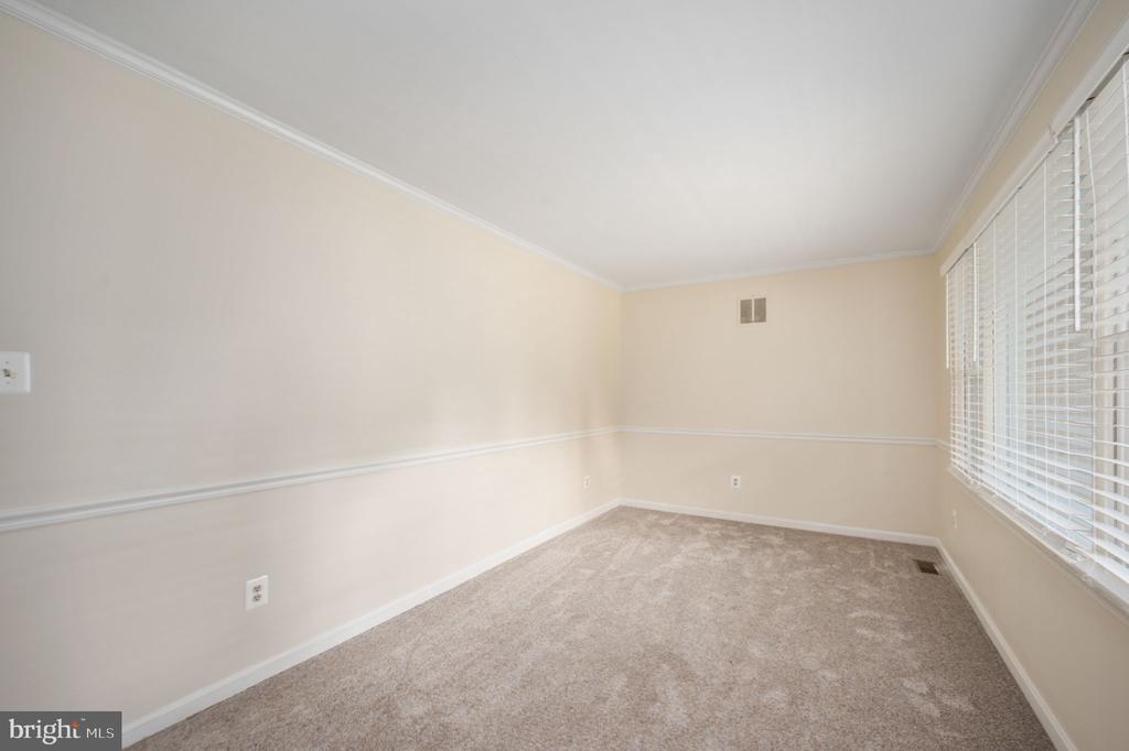411 Mahogany Ln