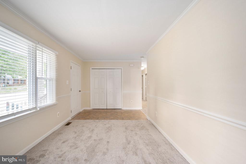 411 Mahogany Ln