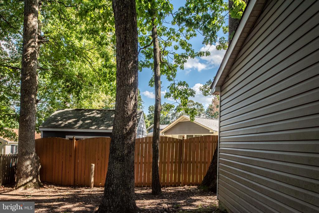 411 Mahogany Ln