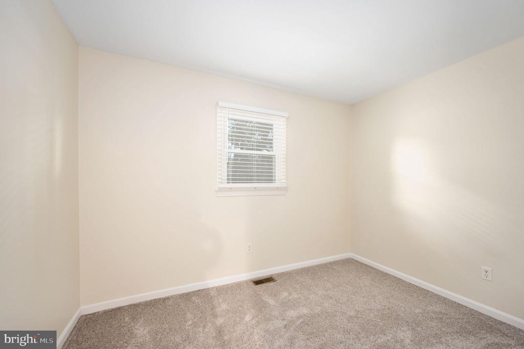 411 Mahogany Ln