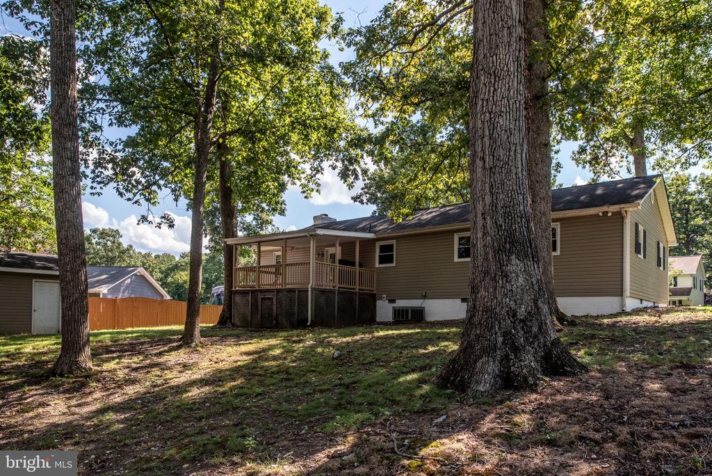 411 Mahogany Ln