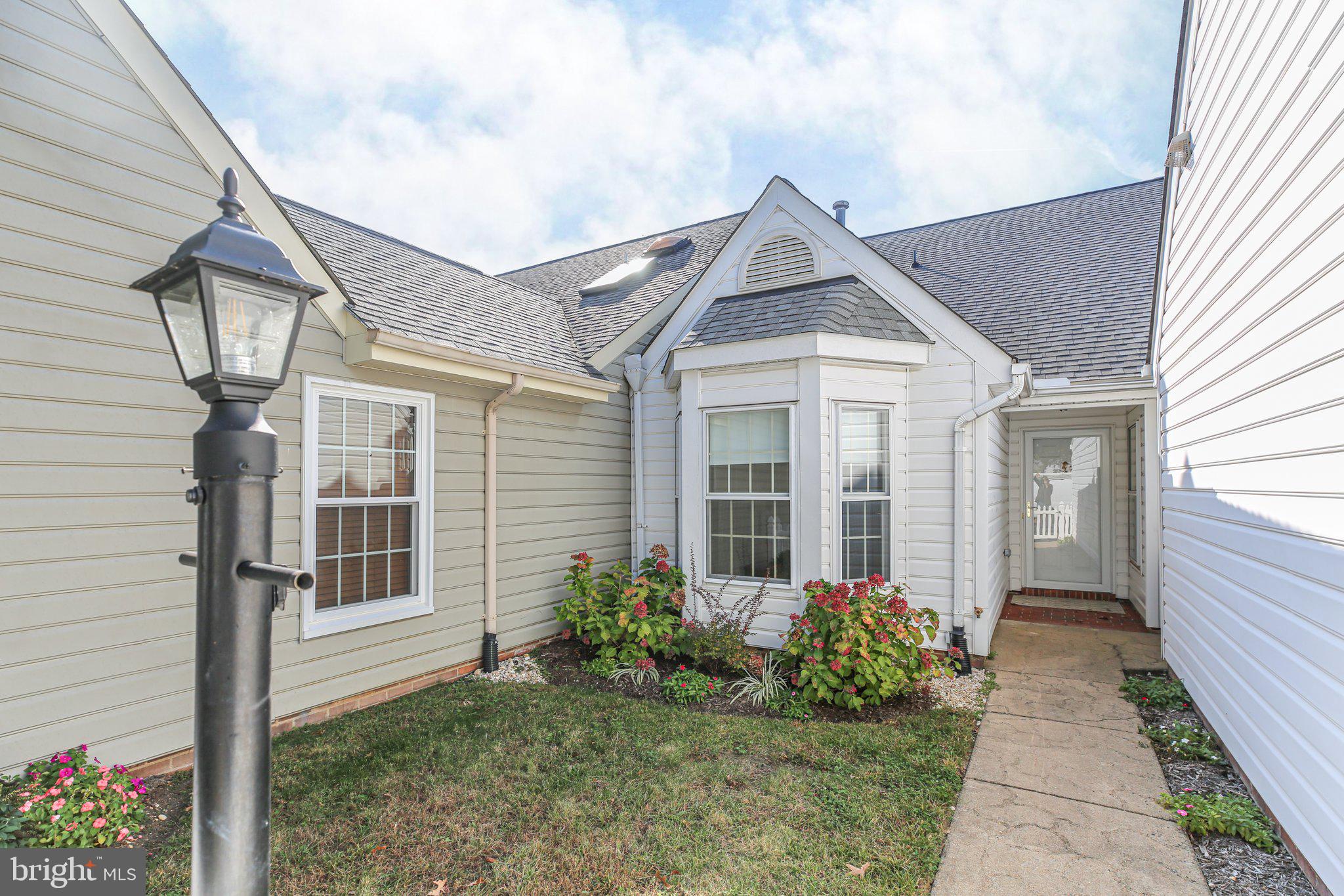 11483 CHARLESTON COURT