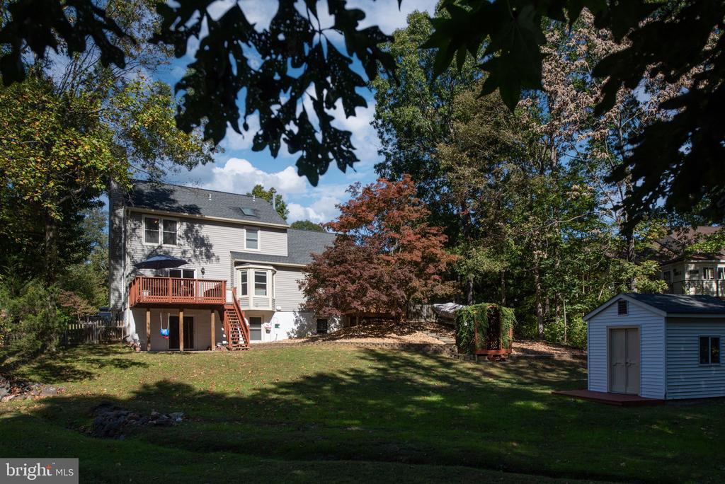 5020 Queensbury Cir