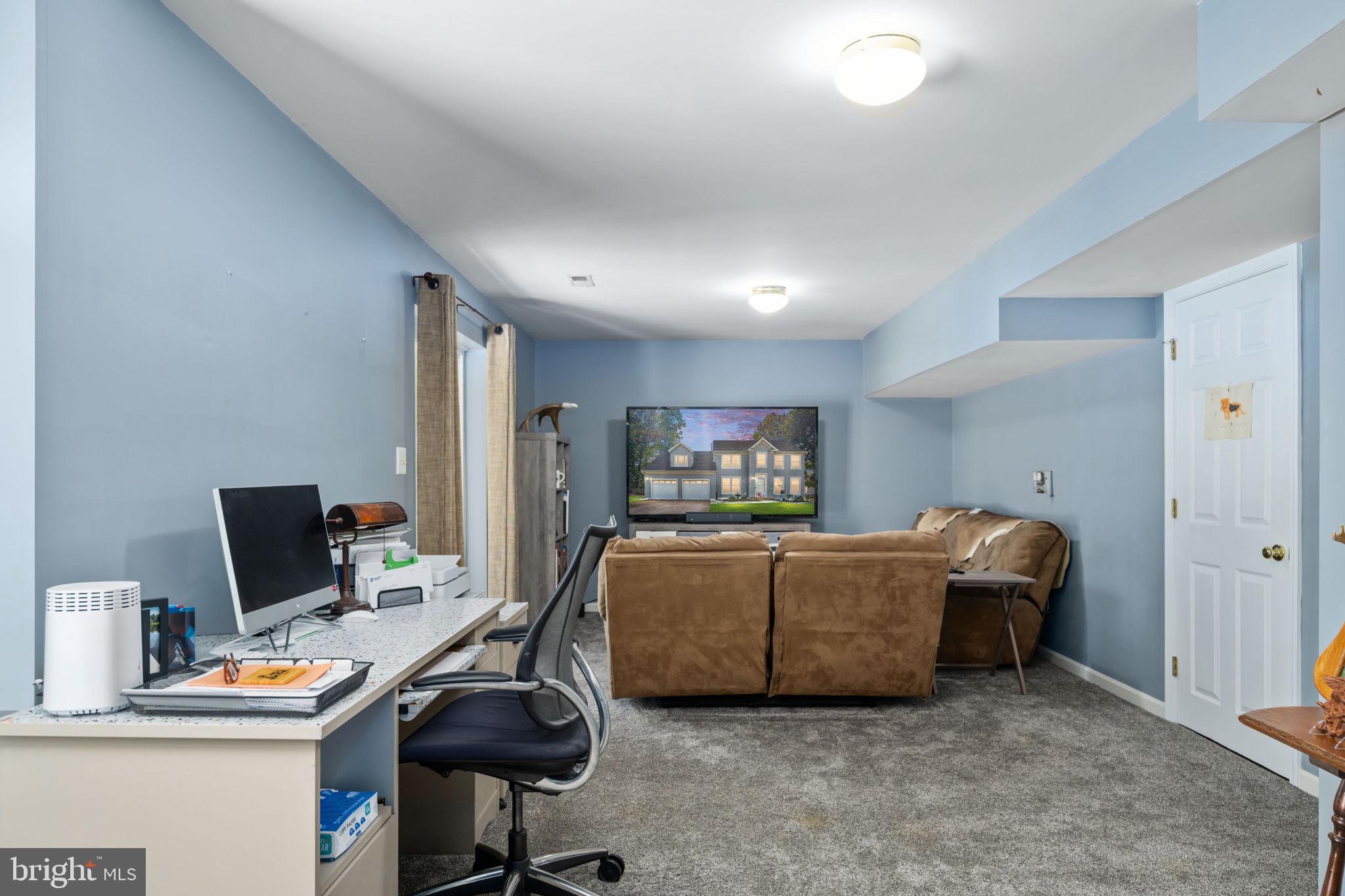 5020 Queensbury Cir