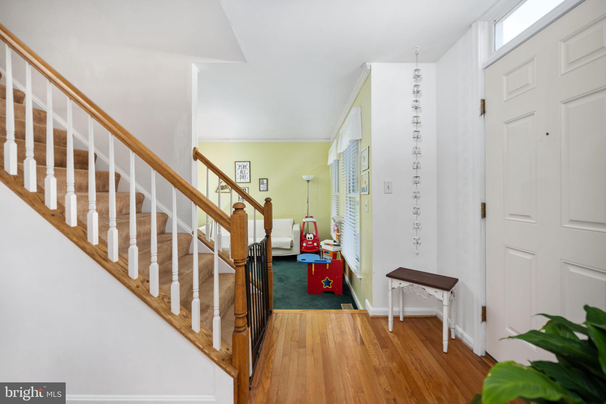 5020 Queensbury Cir