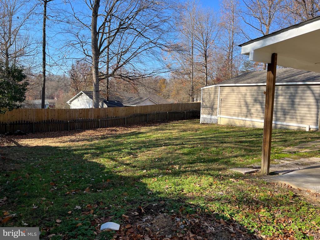 11002 ABBEY LN