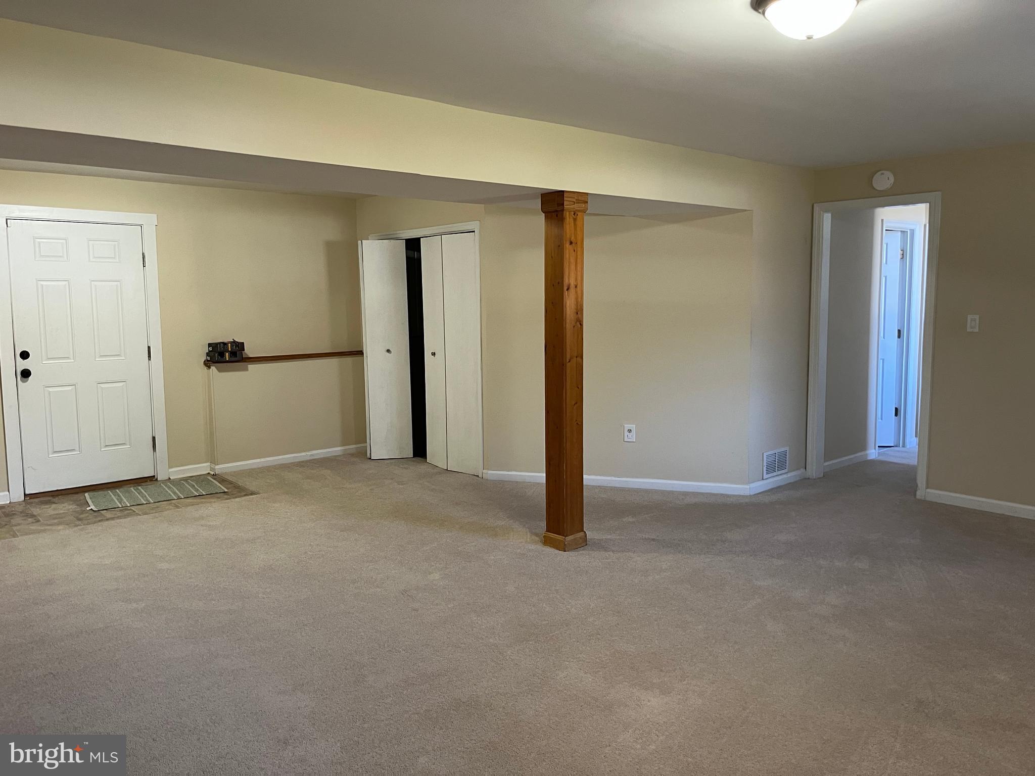 11002 ABBEY LN