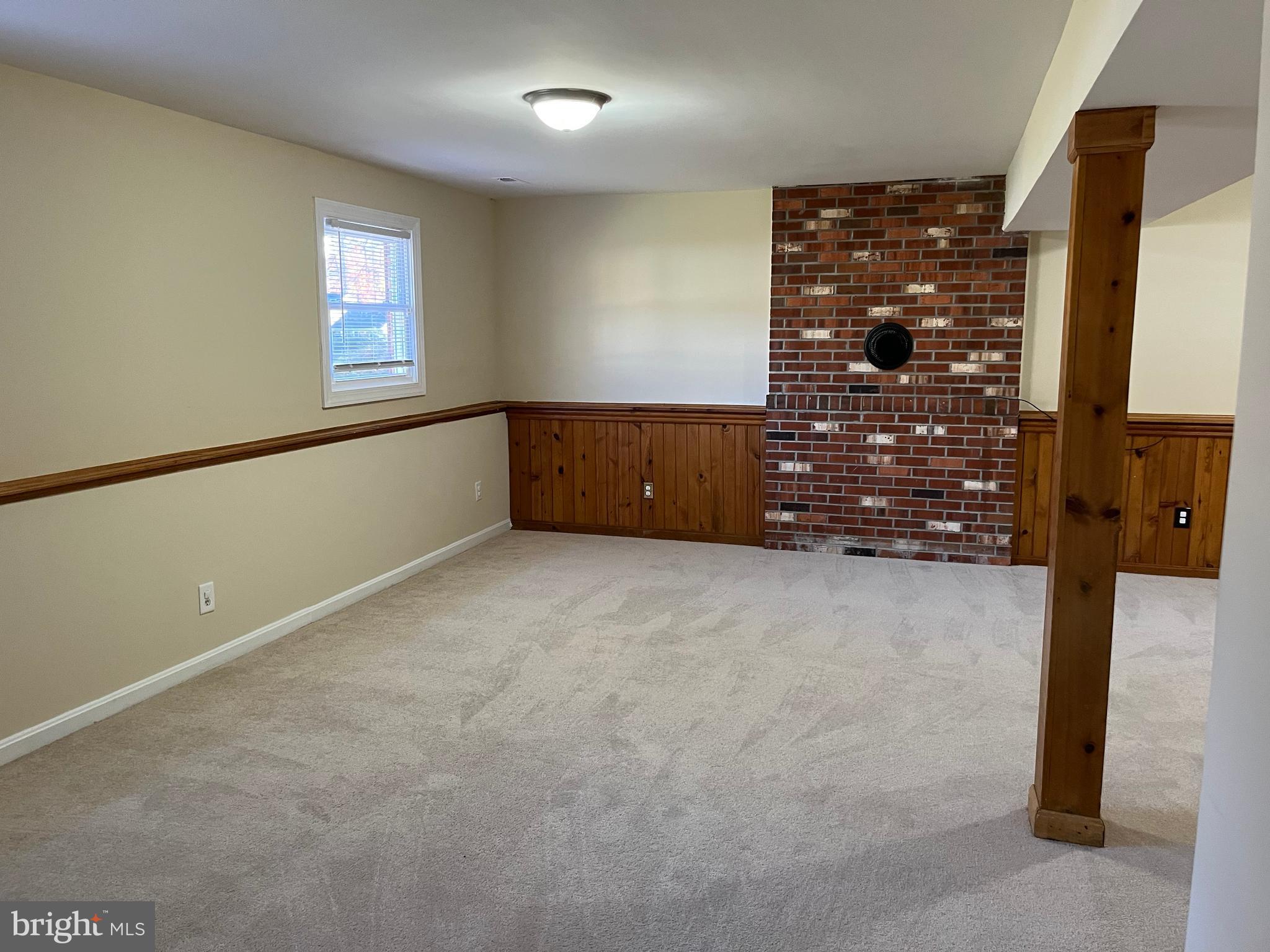 11002 ABBEY LN
