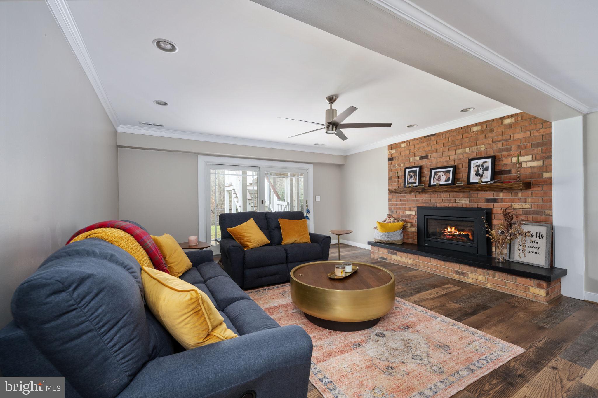 7 River Bluffs Dr