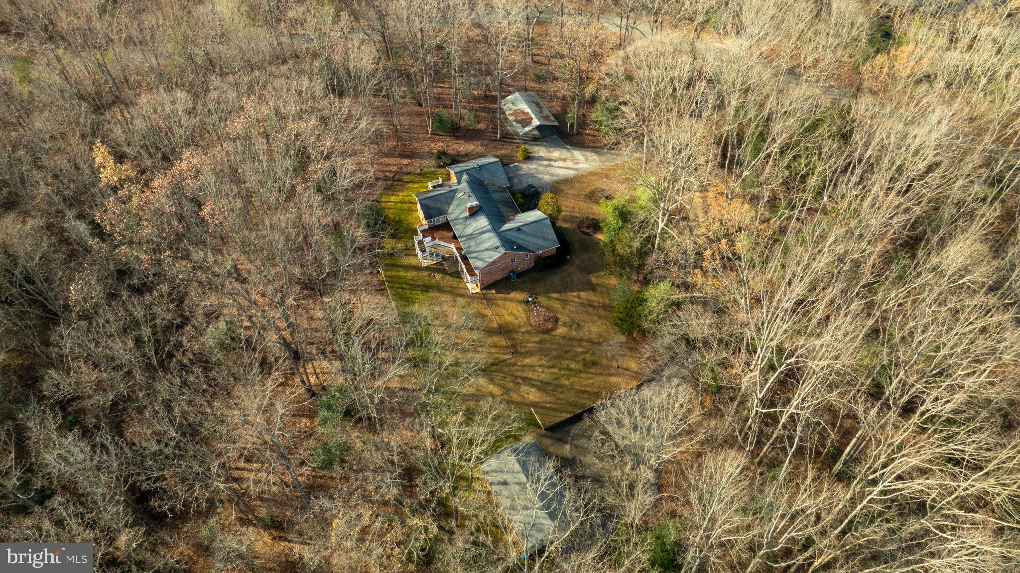 7 River Bluffs Dr