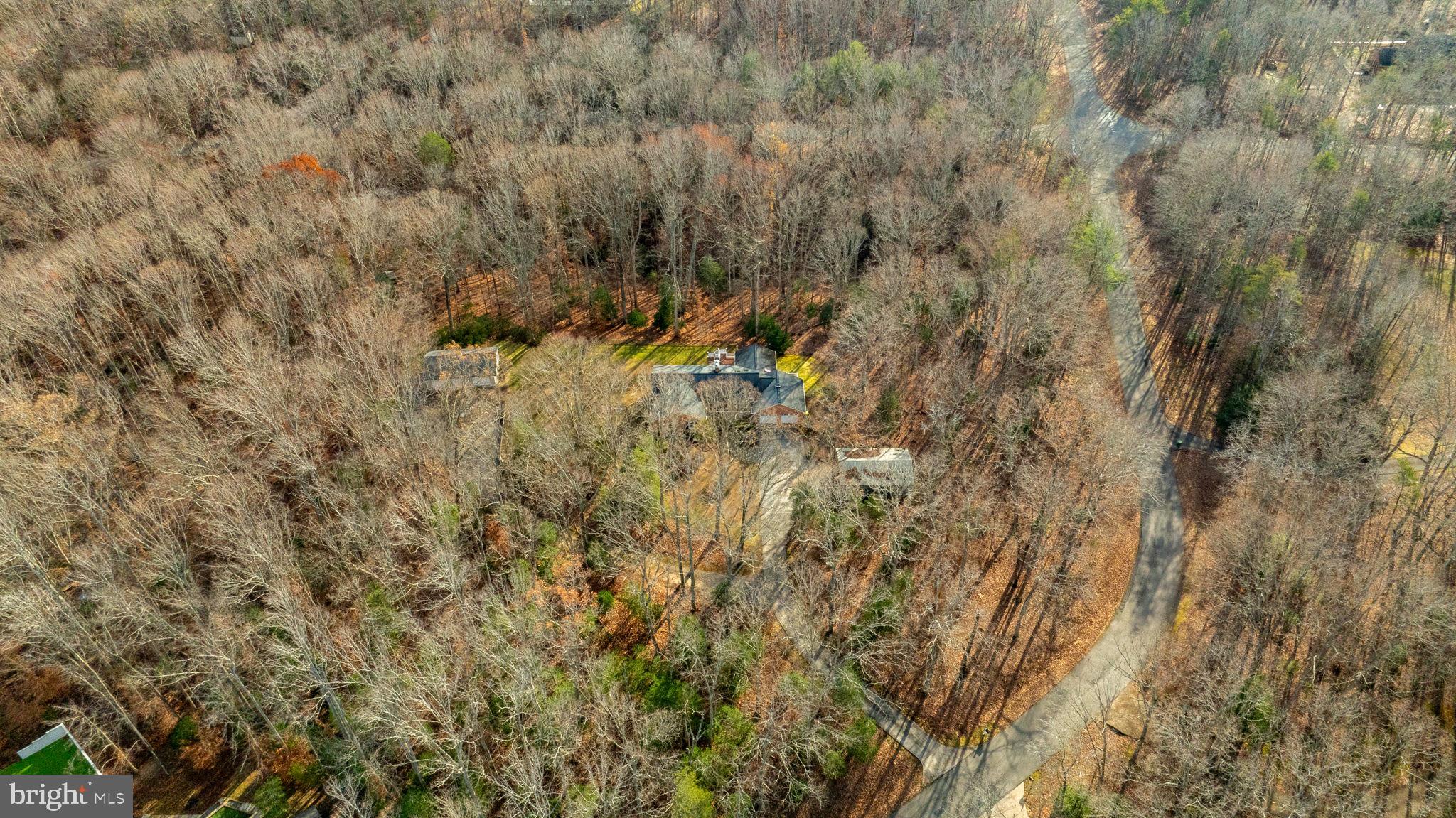 7 River Bluffs Dr