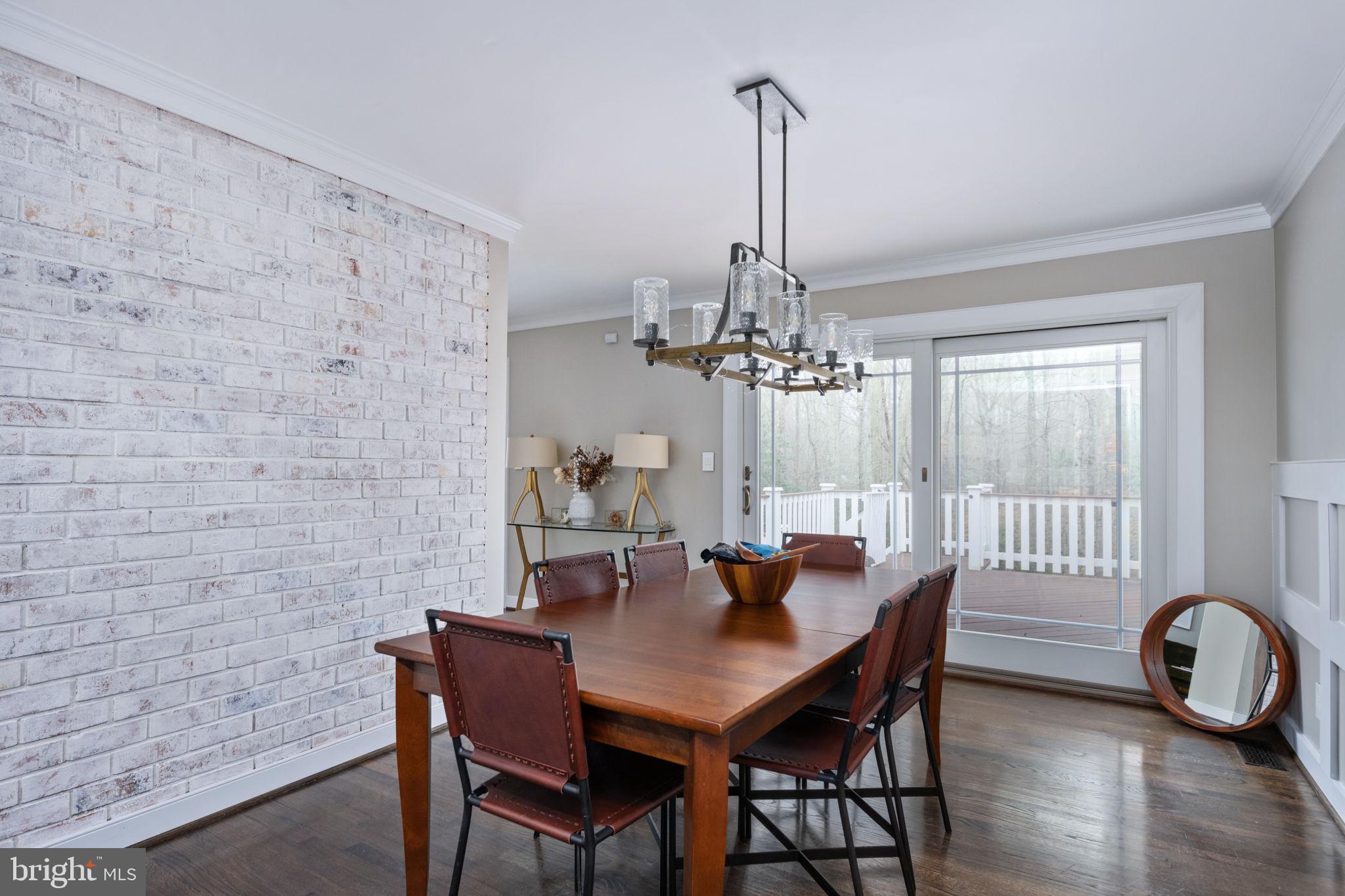 7 River Bluffs Dr