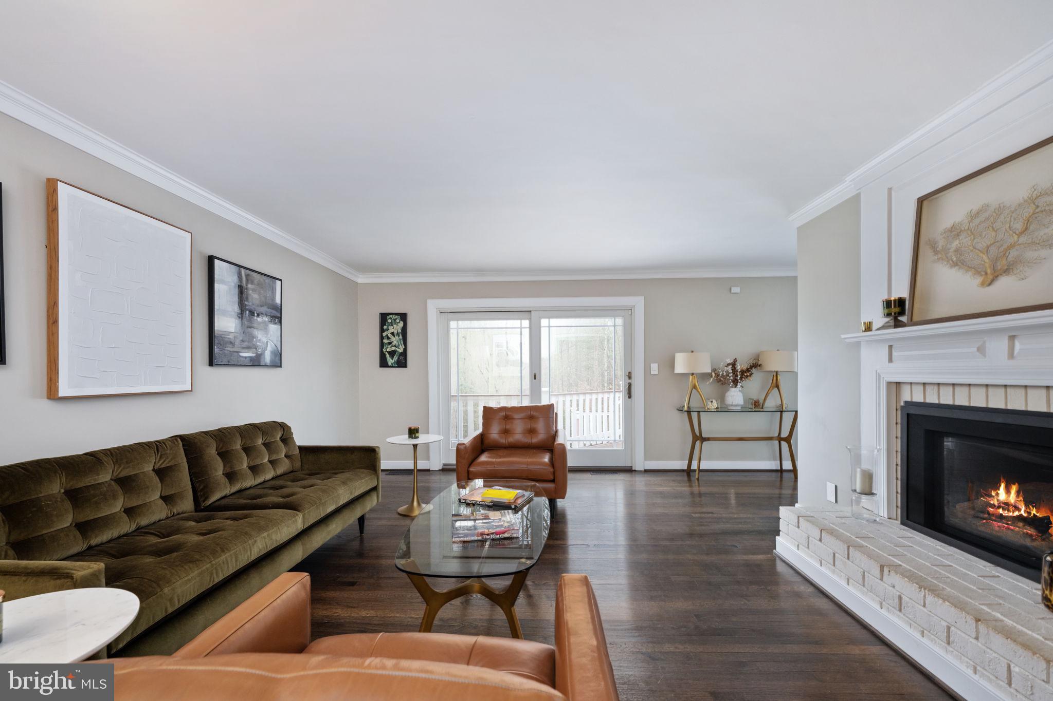 7 River Bluffs Dr