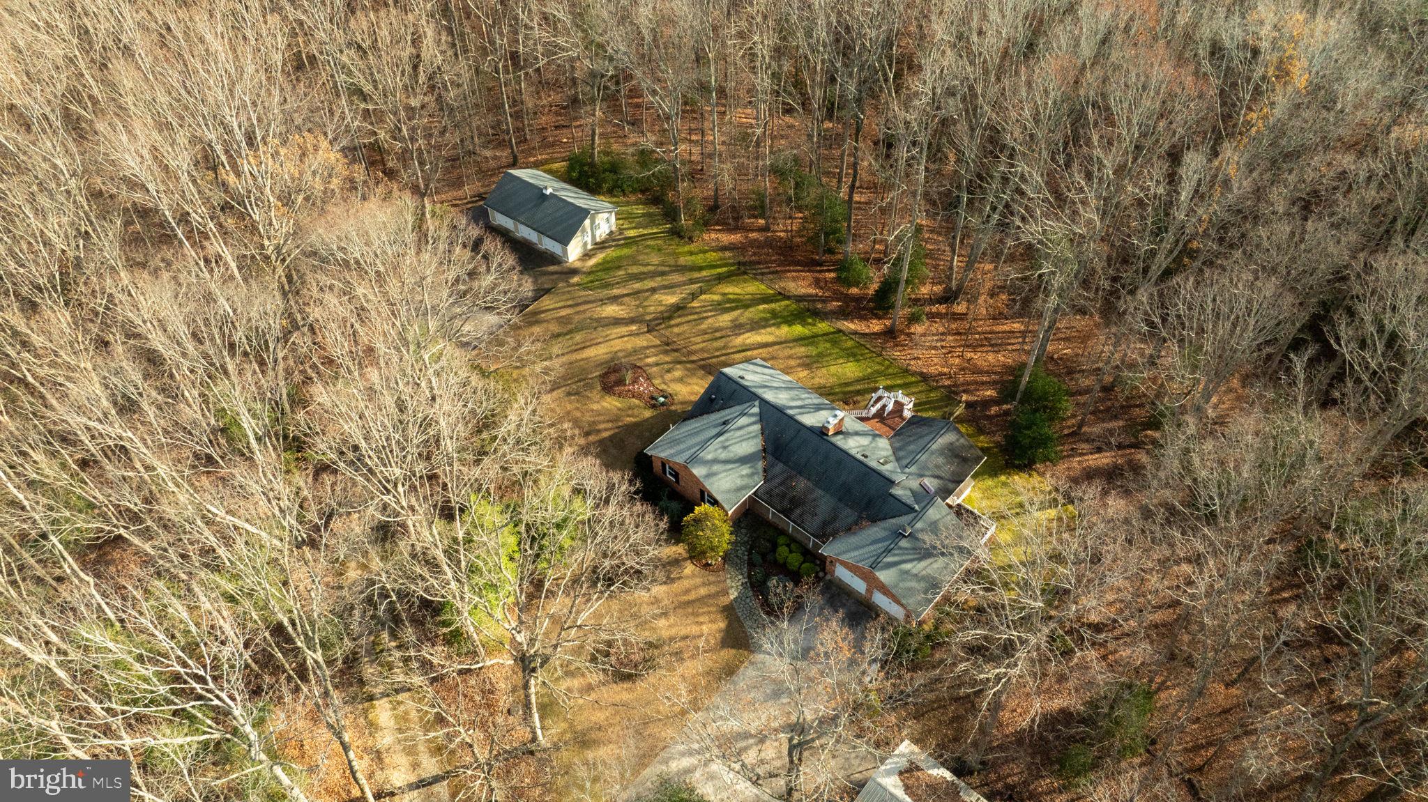 7 River Bluffs Dr