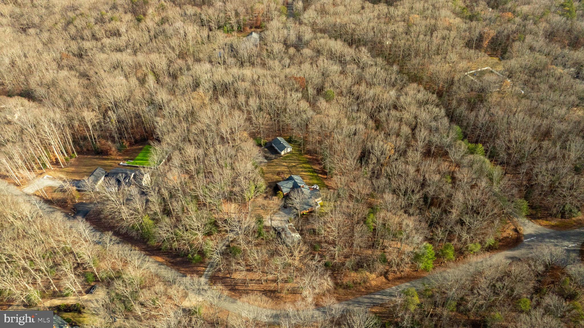 7 River Bluffs Dr