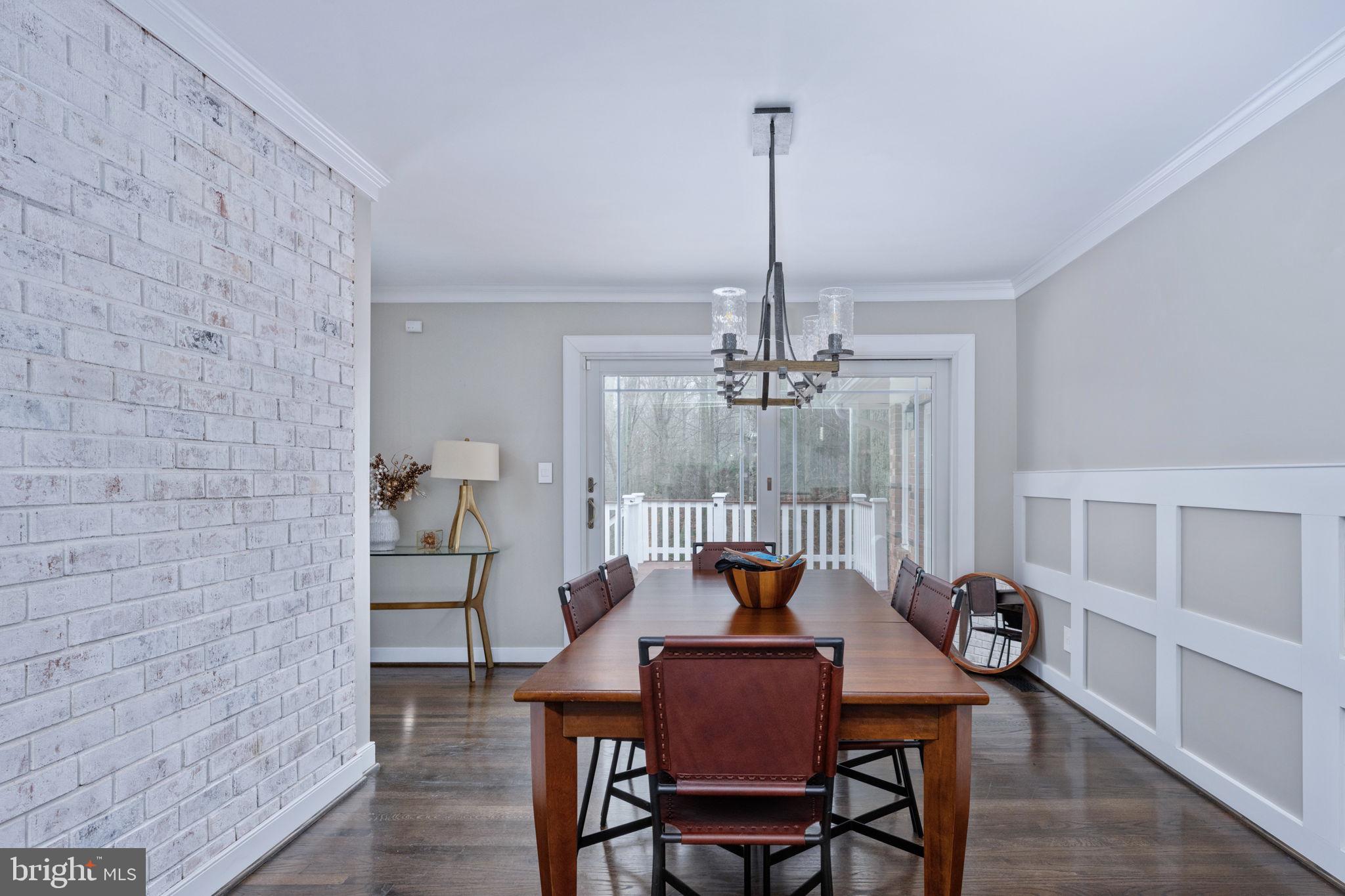 7 River Bluffs Dr