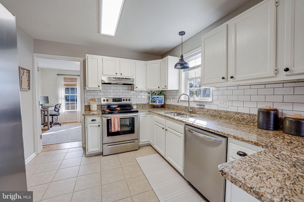 3422 LANCASTER RING ROAD