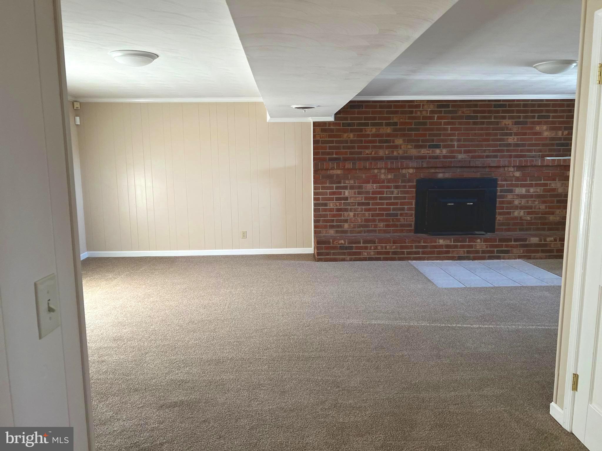 301 TULIP CIR