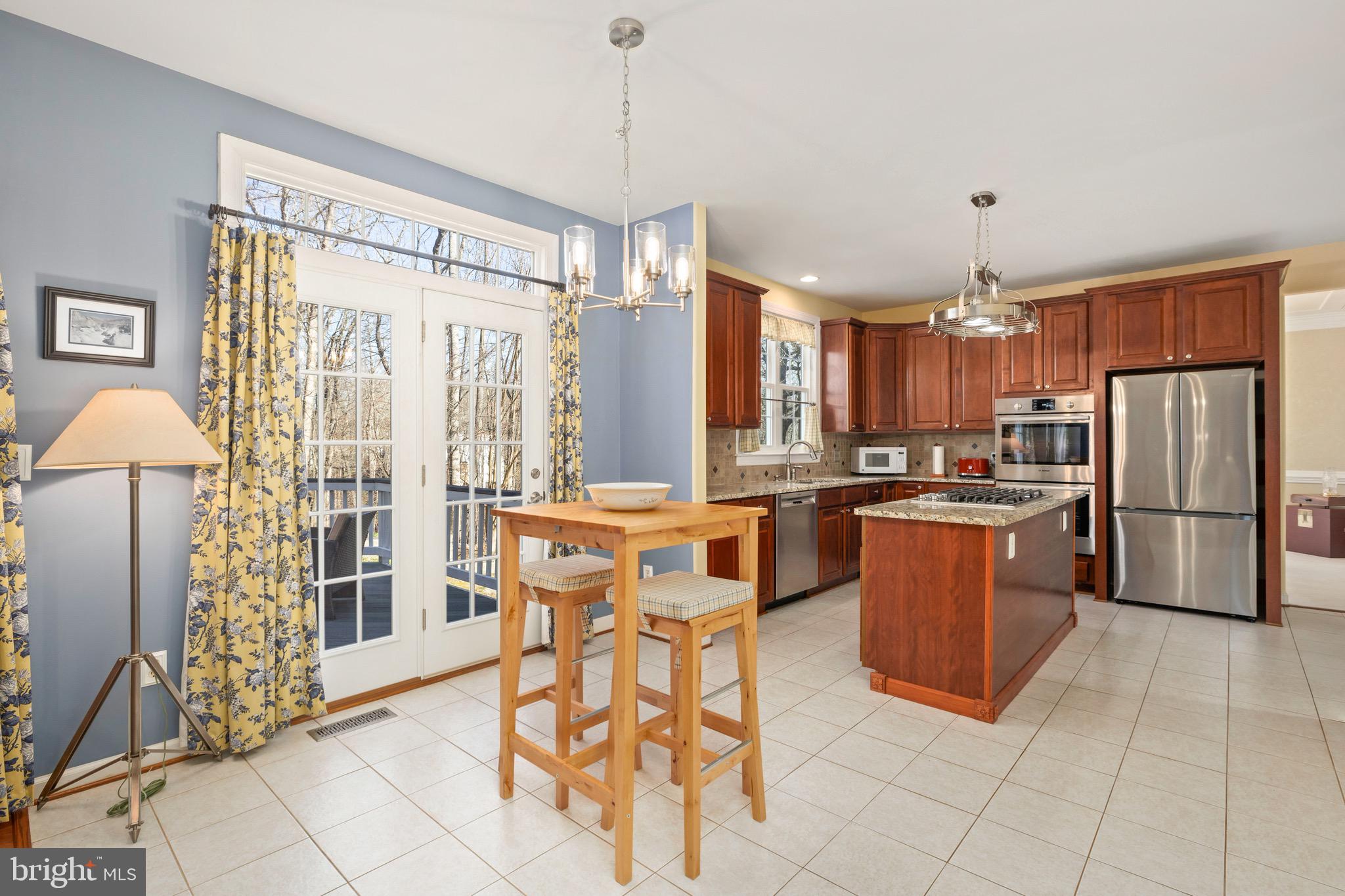 12817 Willow Point Dr