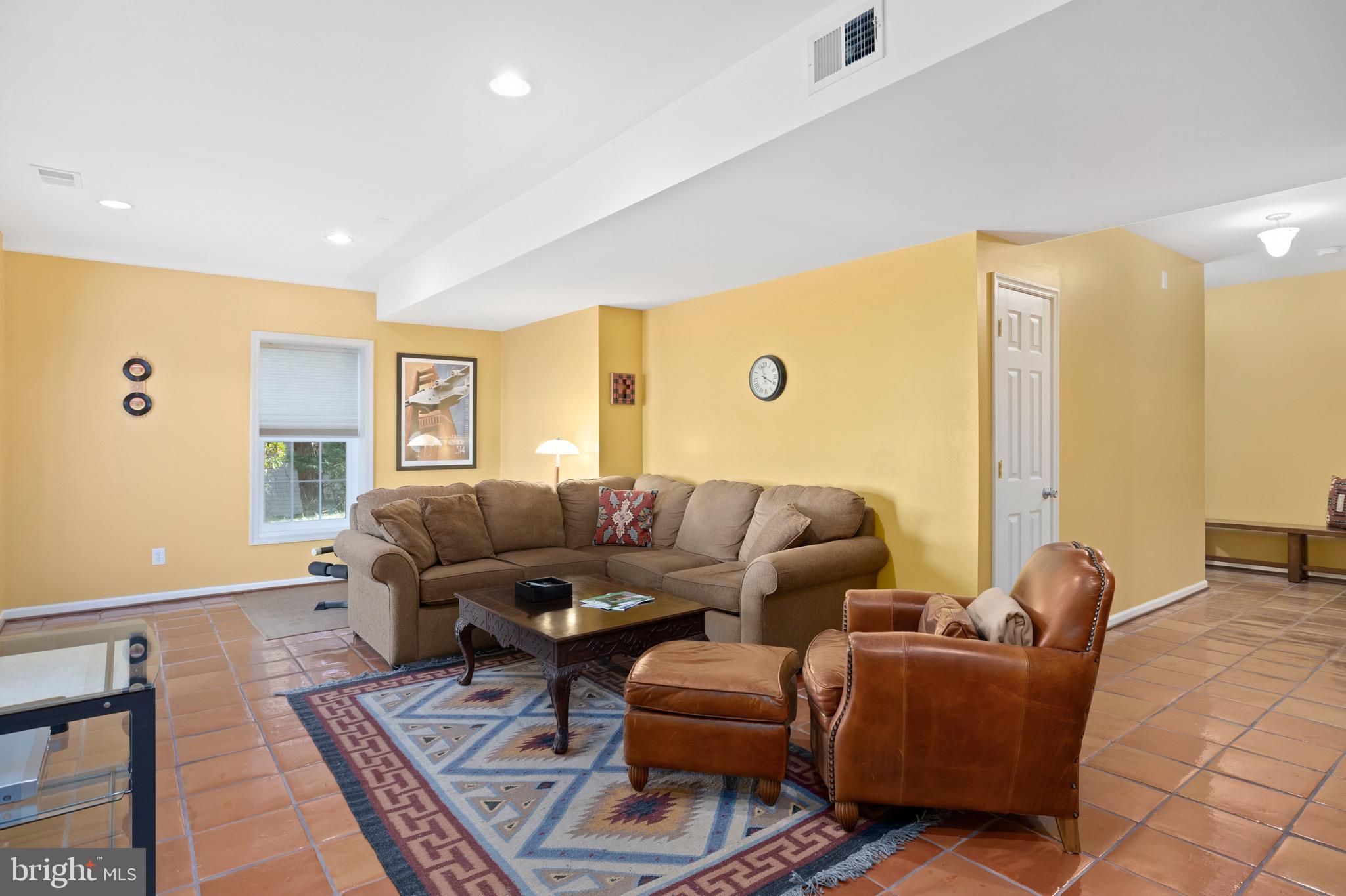12817 Willow Point Dr