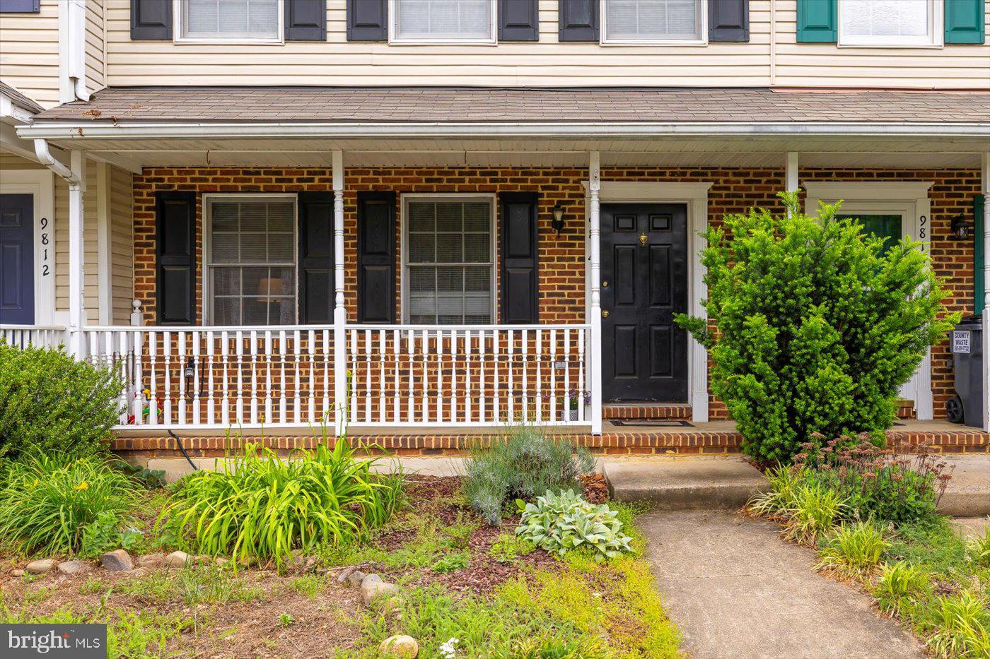 9814 Dominion Forest Cir
