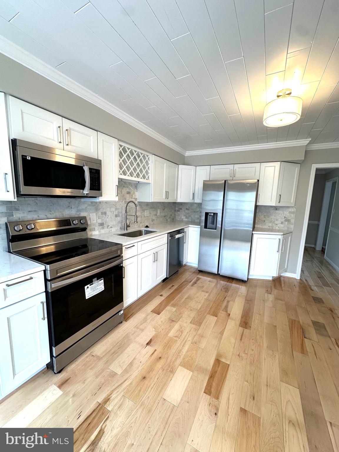 10703 CHESTERWOOD DRIVE