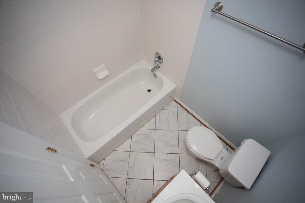 2903 Broyhill Ct
