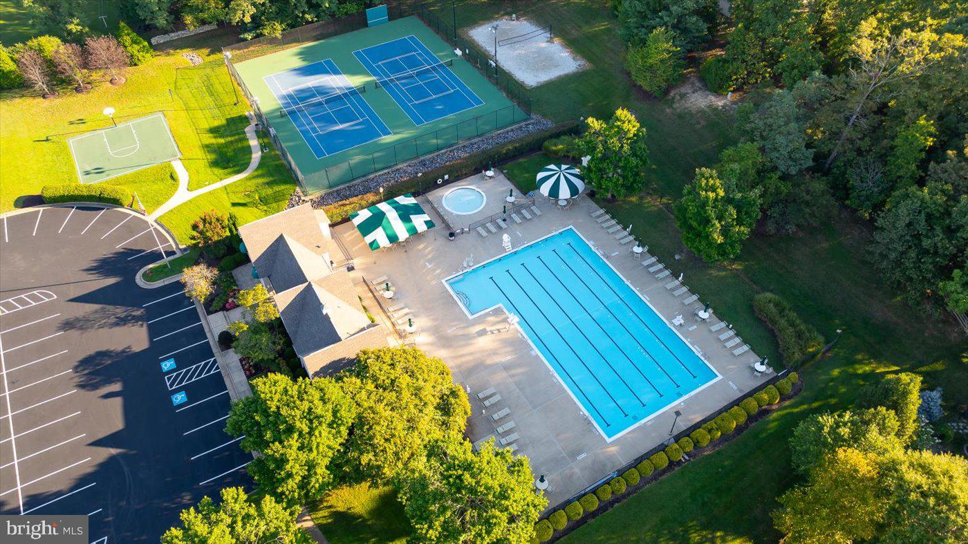 10507 Watford Ln