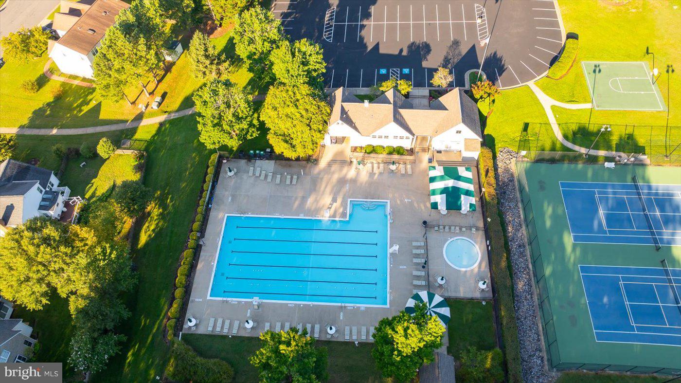 10507 Watford Ln