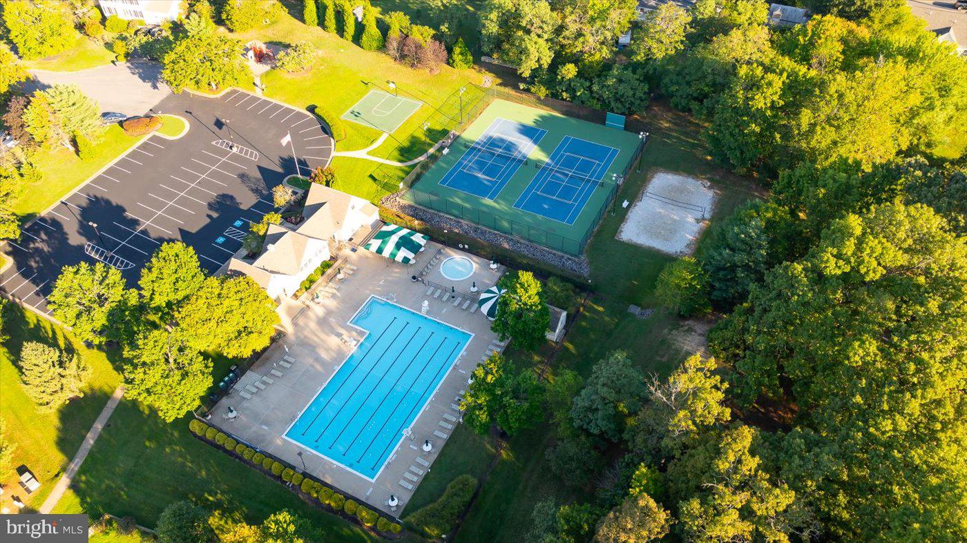 10507 Watford Ln