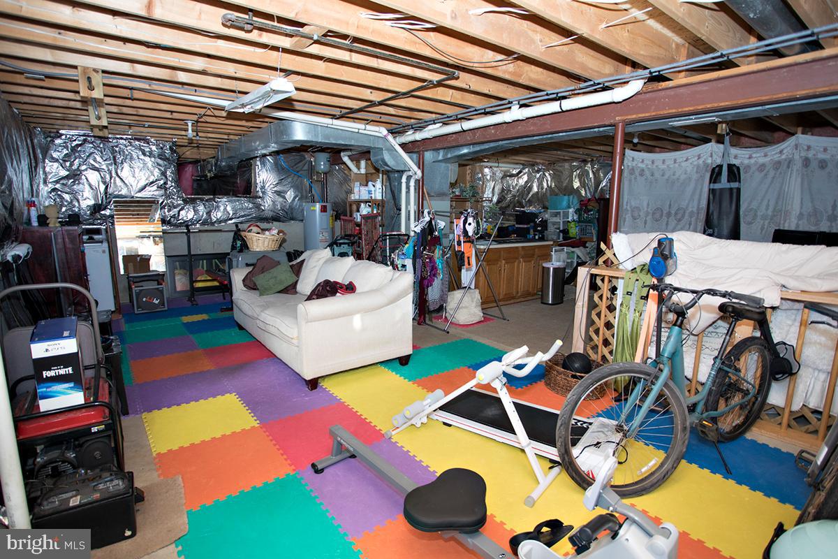 10507 Watford Ln