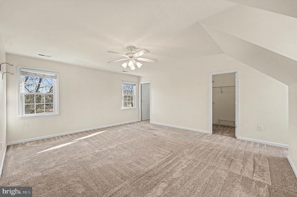 11407 RIVER MEADOWS WAY