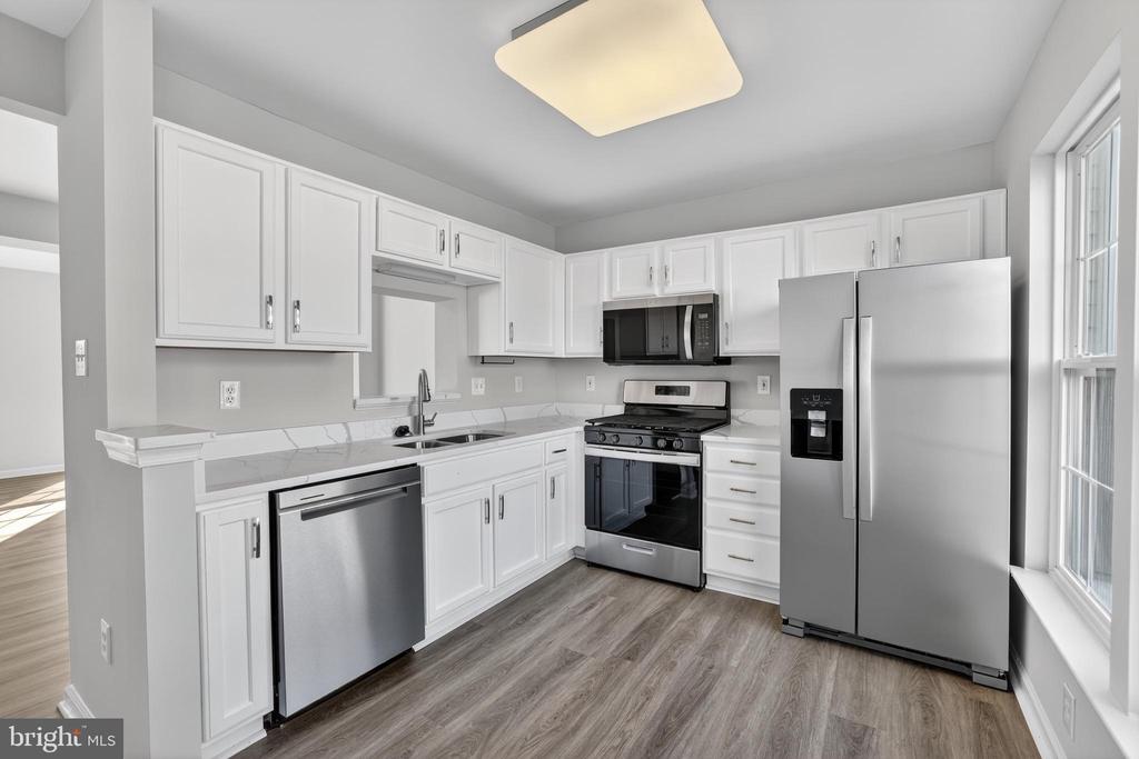 9833 BARTLEY COURT