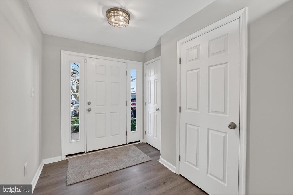 9833 BARTLEY COURT