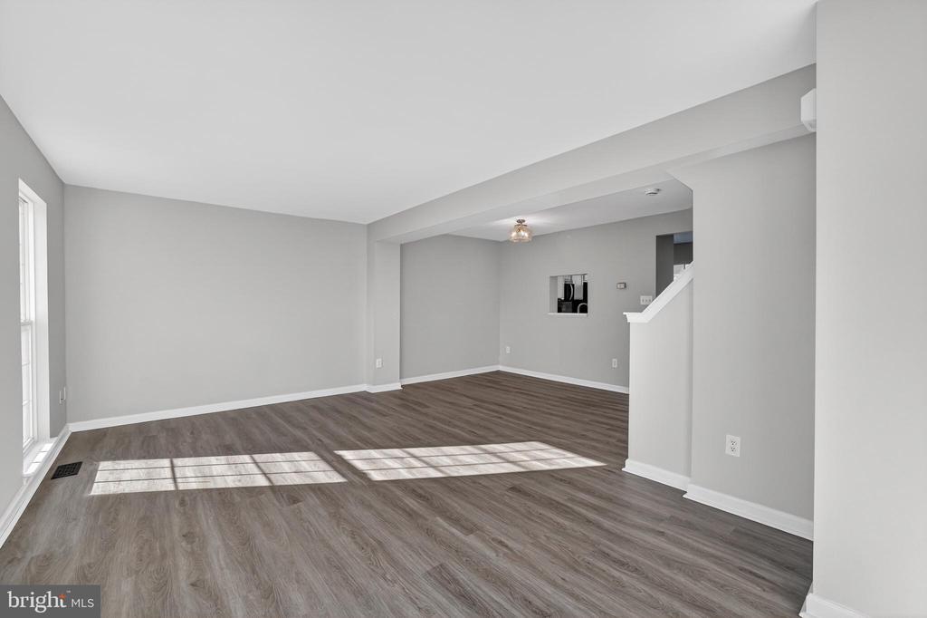 9833 BARTLEY COURT