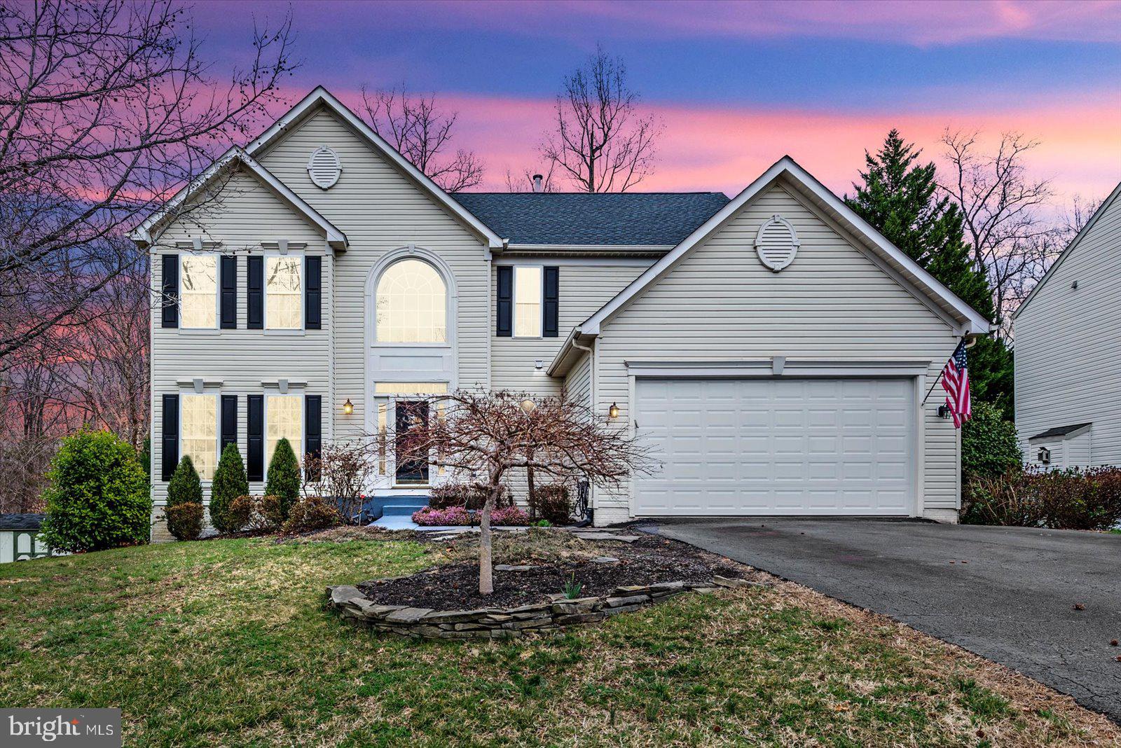 3707 CARLYLE COURT
