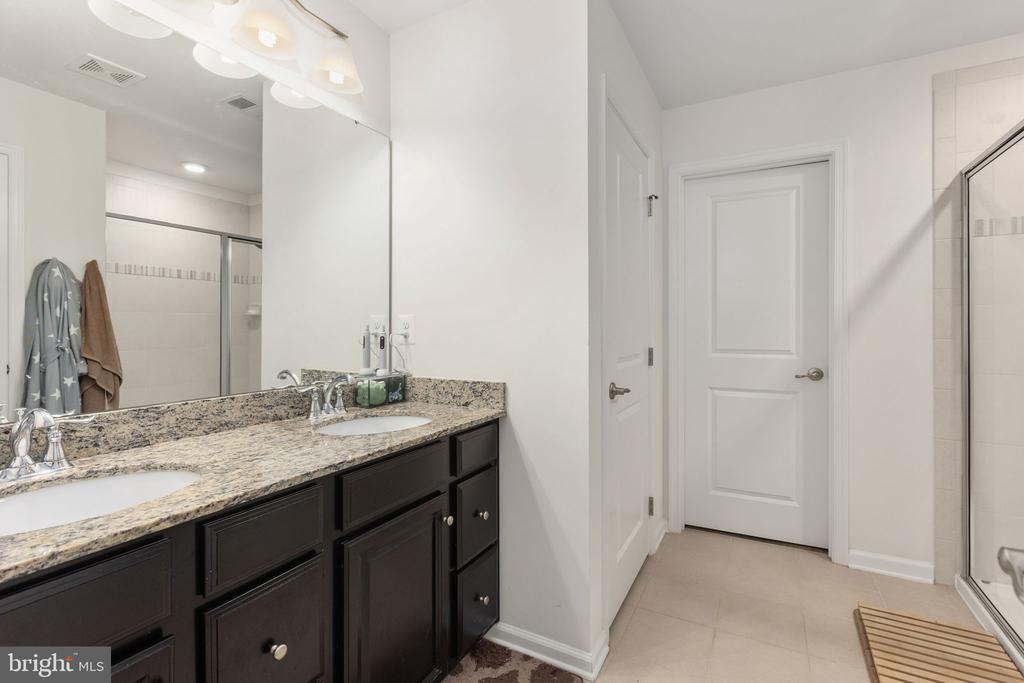 5812 SPRUCE VALLEY DRIVE