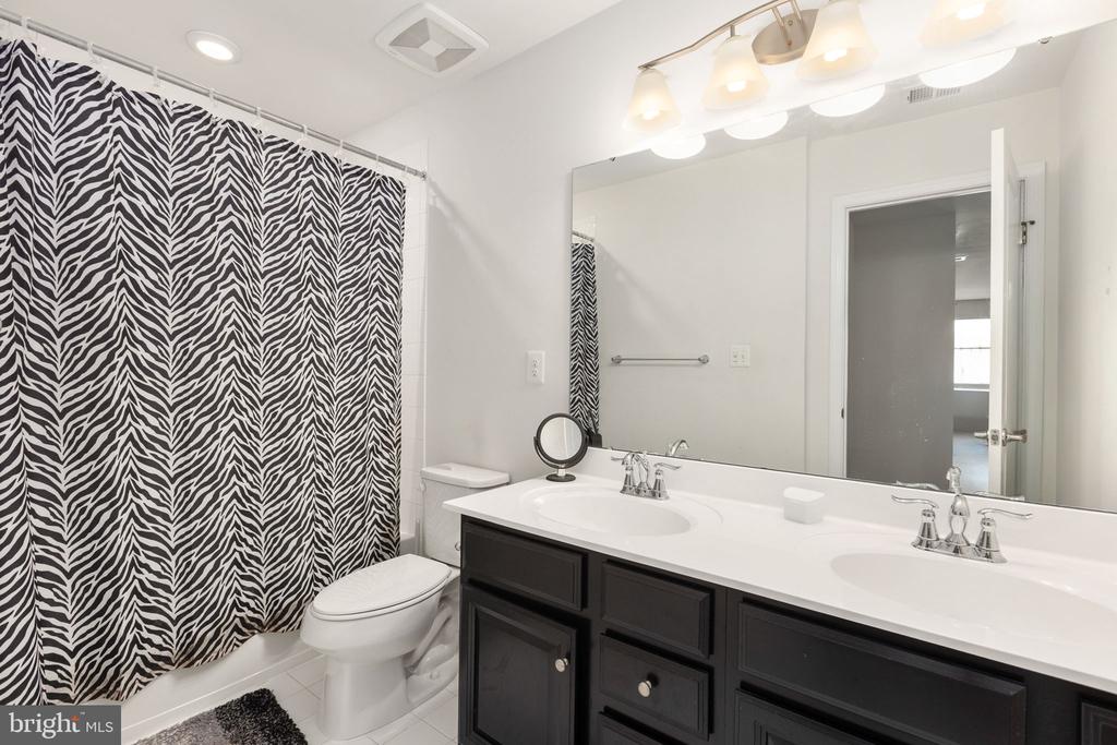 5812 SPRUCE VALLEY DRIVE
