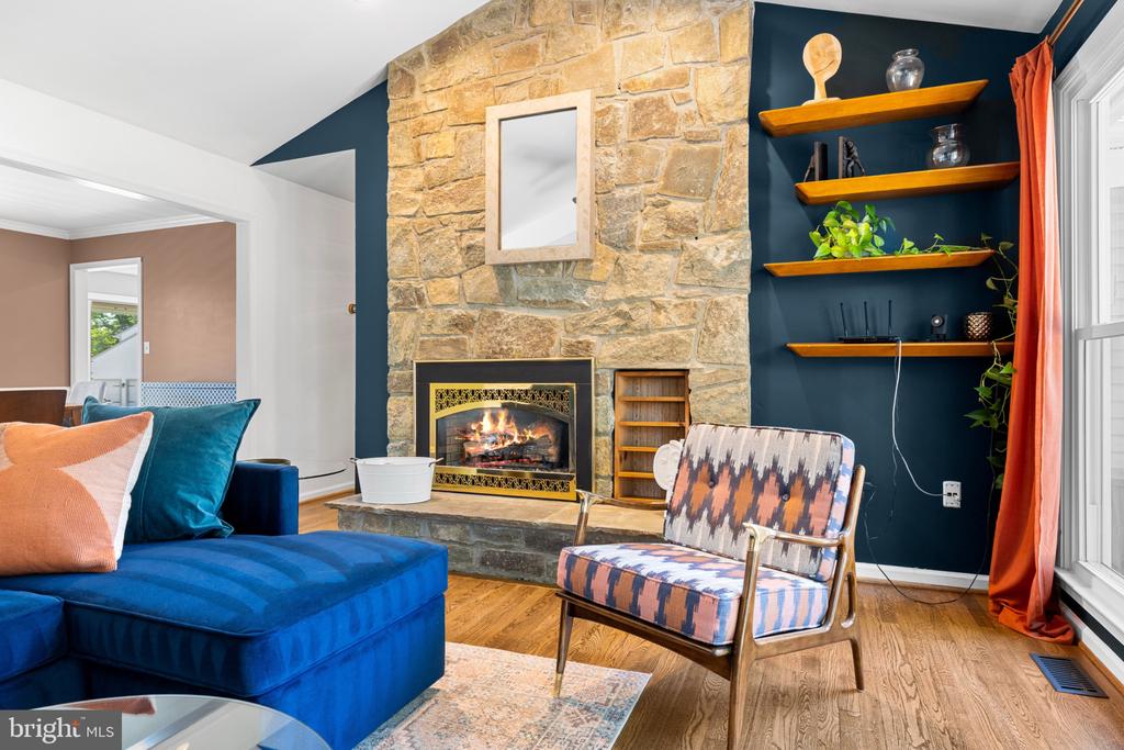 4810 QUEENSBURY CIRCLE