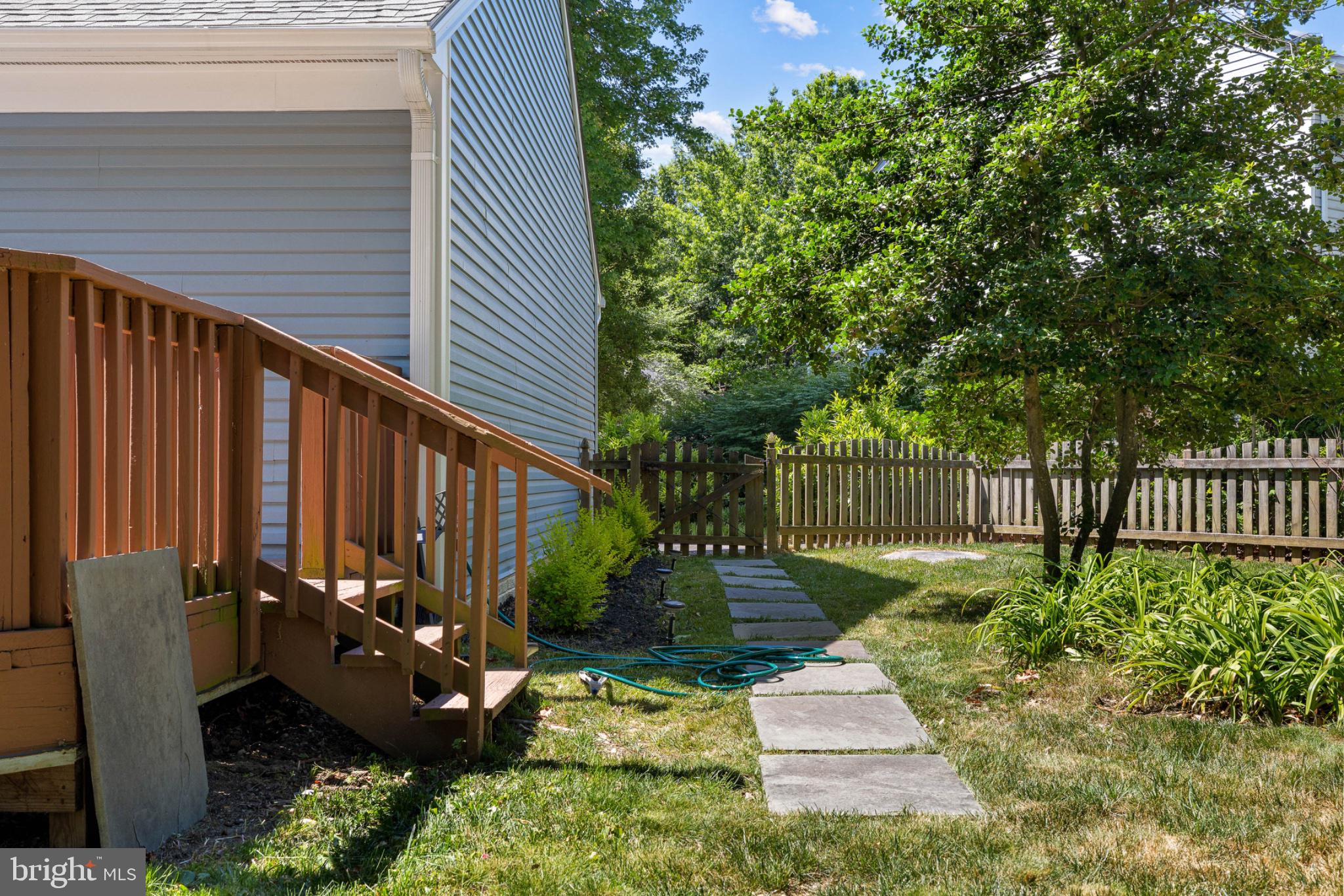 4810 QUEENSBURY CIRCLE