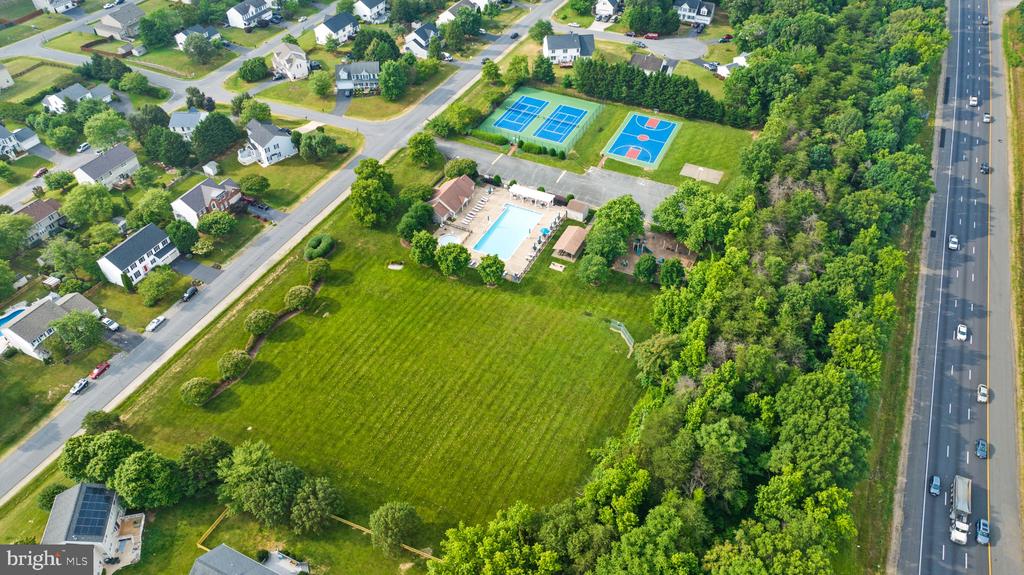 4810 QUEENSBURY CIRCLE