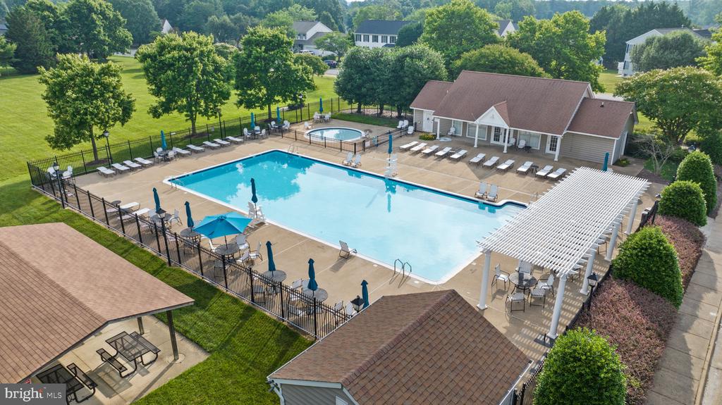 4810 QUEENSBURY CIRCLE