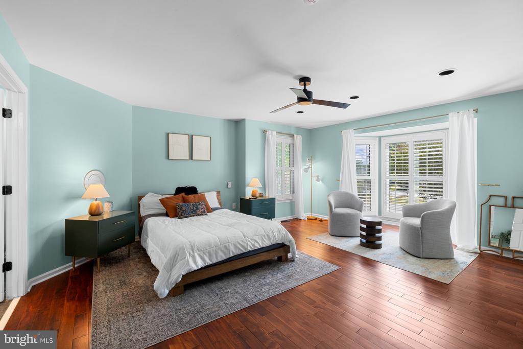 4810 QUEENSBURY CIRCLE