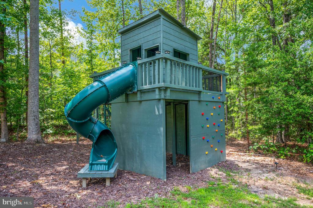 9007 MCALISTER COURT
