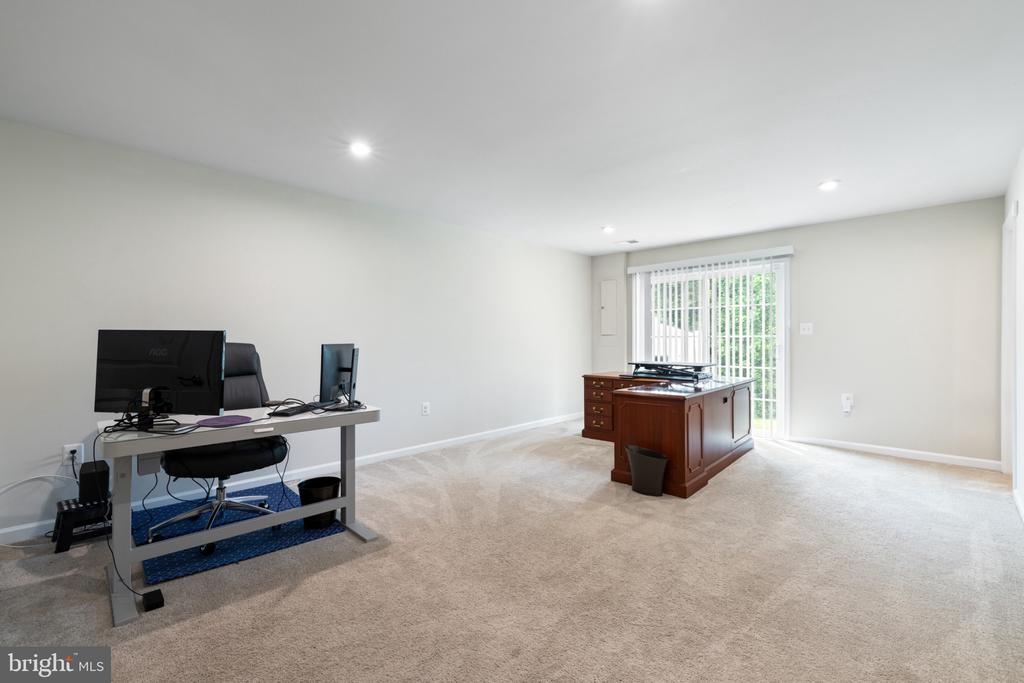 8622 WILMORE LANE