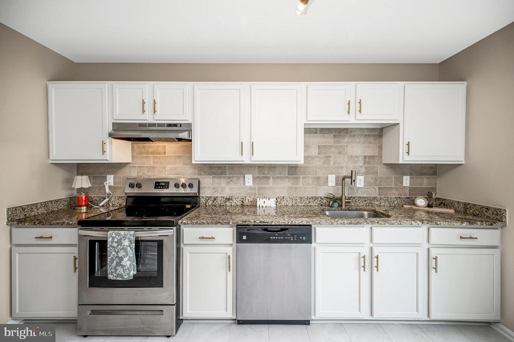 5706 E POINT CIRCLE
