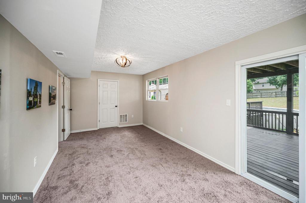5706 E POINT CIRCLE