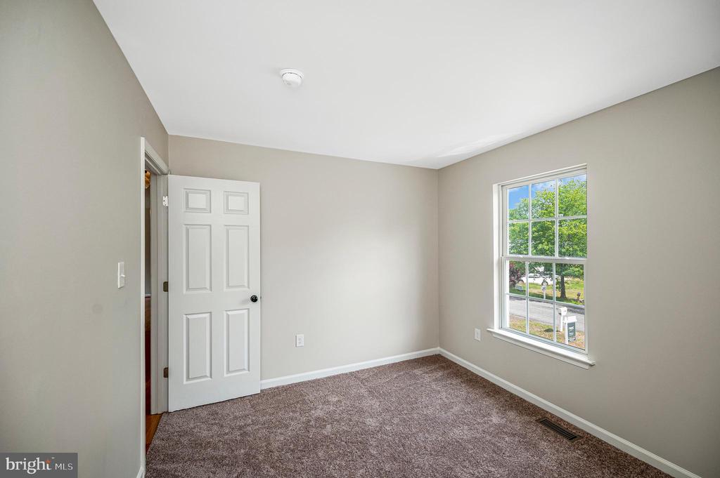 5706 E POINT CIRCLE